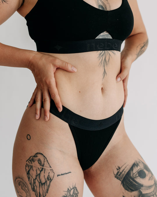 nohavičky Aura, Čierna · polnoc